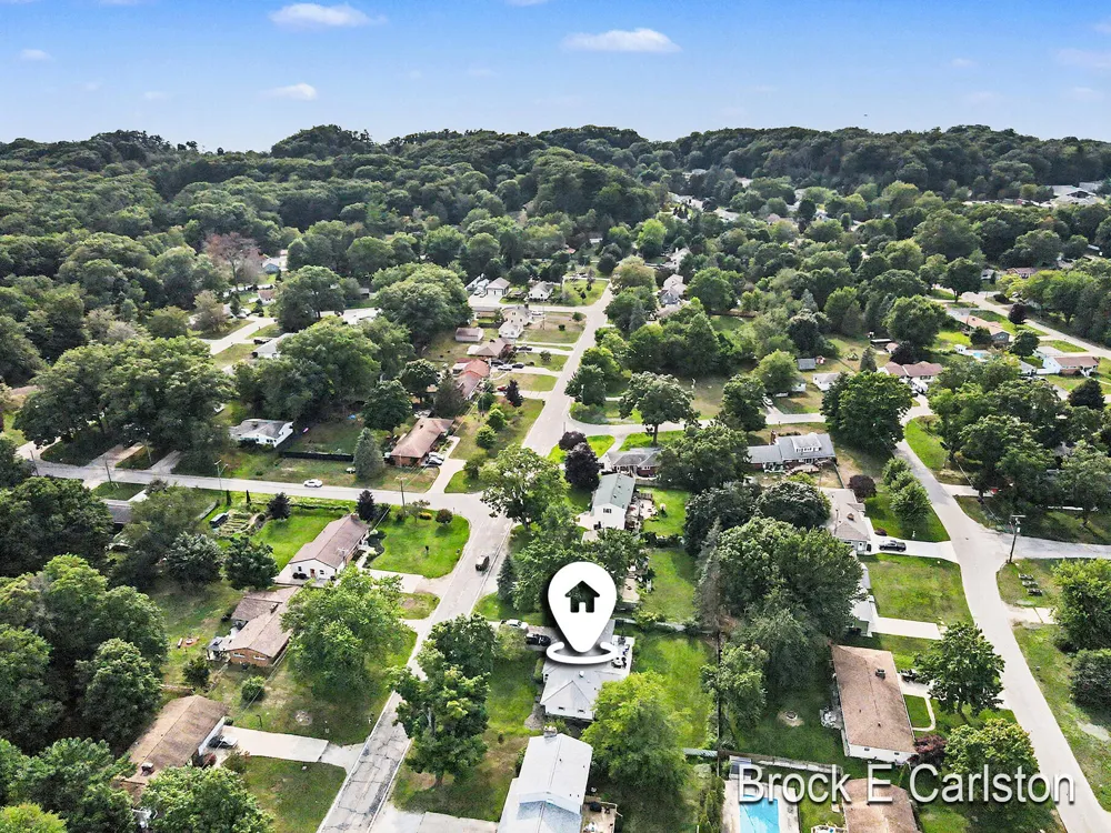 1576 Hendrick Road Norton Shores, MI 49441