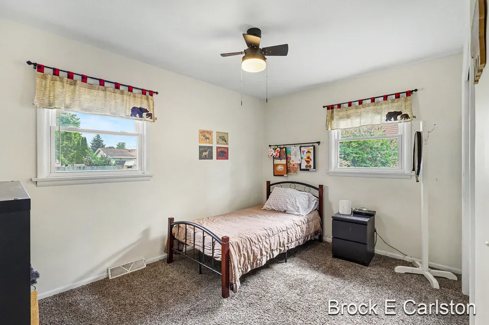 1576 Hendrick Road Norton Shores, MI 49441