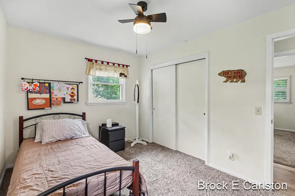 1576 Hendrick Road Norton Shores, MI 49441