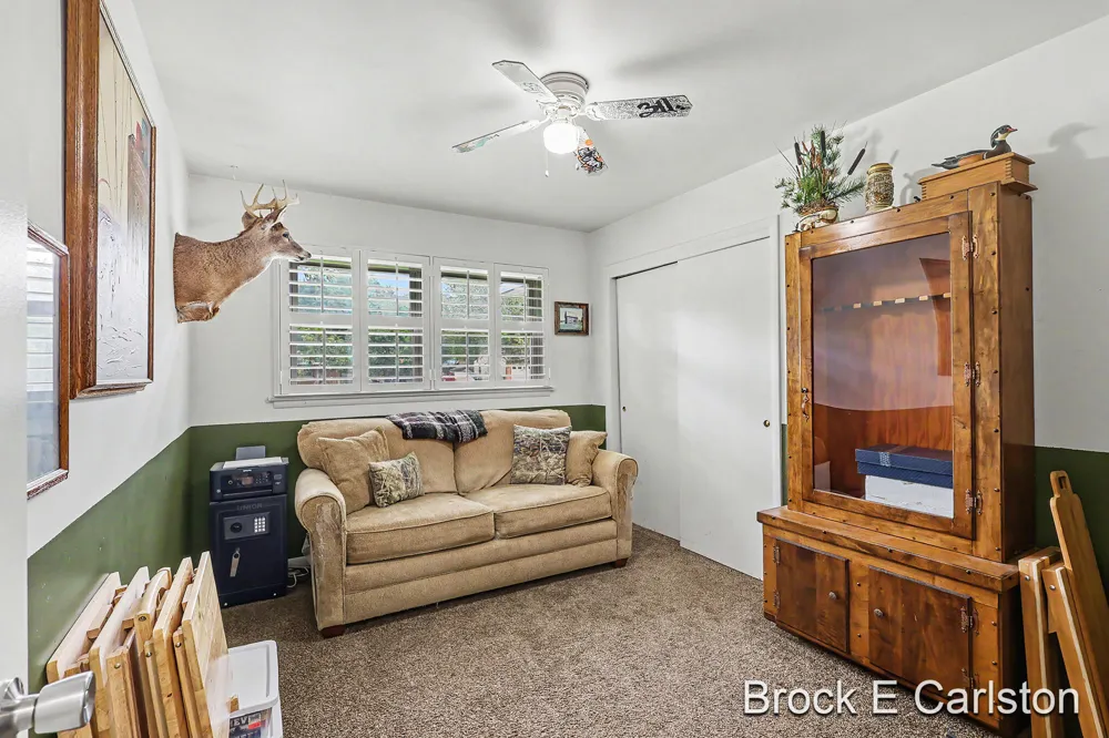 1576 Hendrick Road Norton Shores, MI 49441