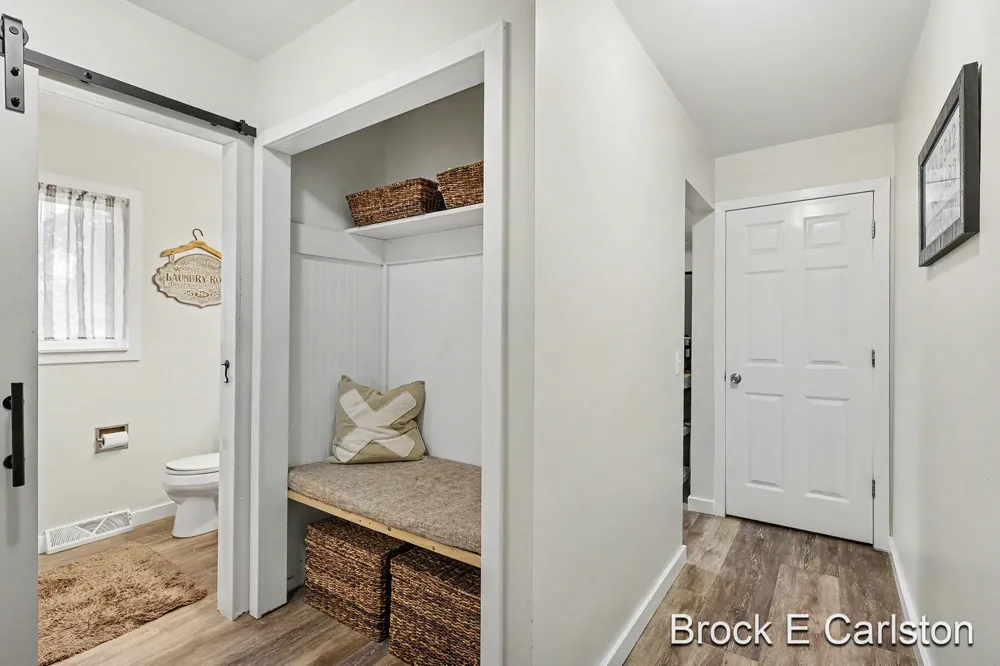1576 Hendrick Road Norton Shores, MI 49441