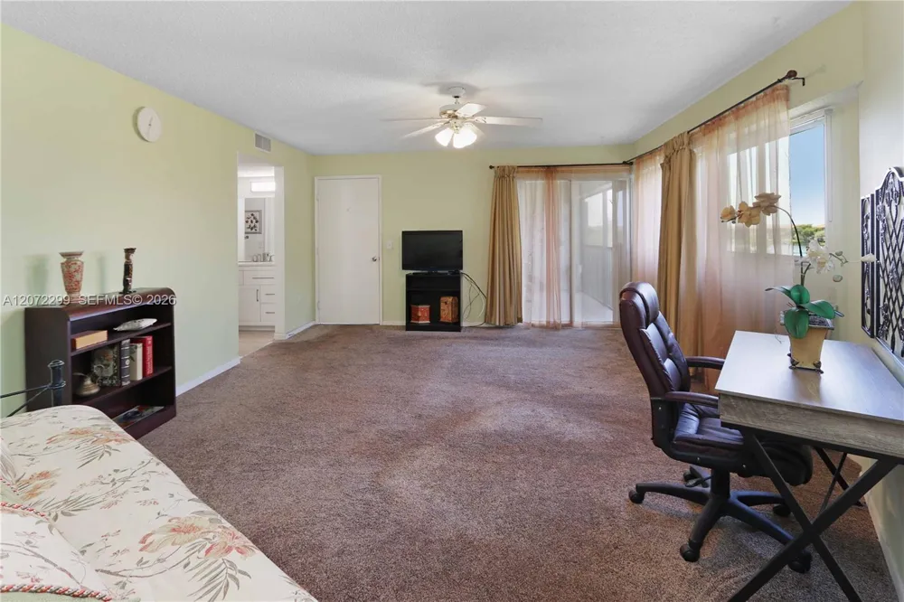 850 SW 138th Ave #408D Pembroke Pines, FL 33027