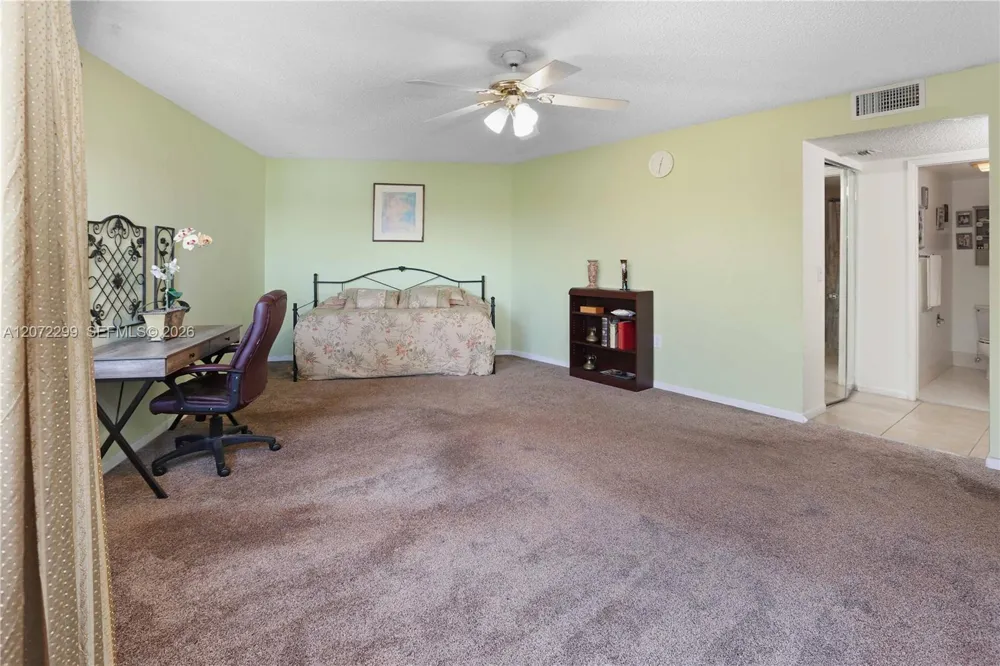 850 SW 138th Ave #408D Pembroke Pines, FL 33027