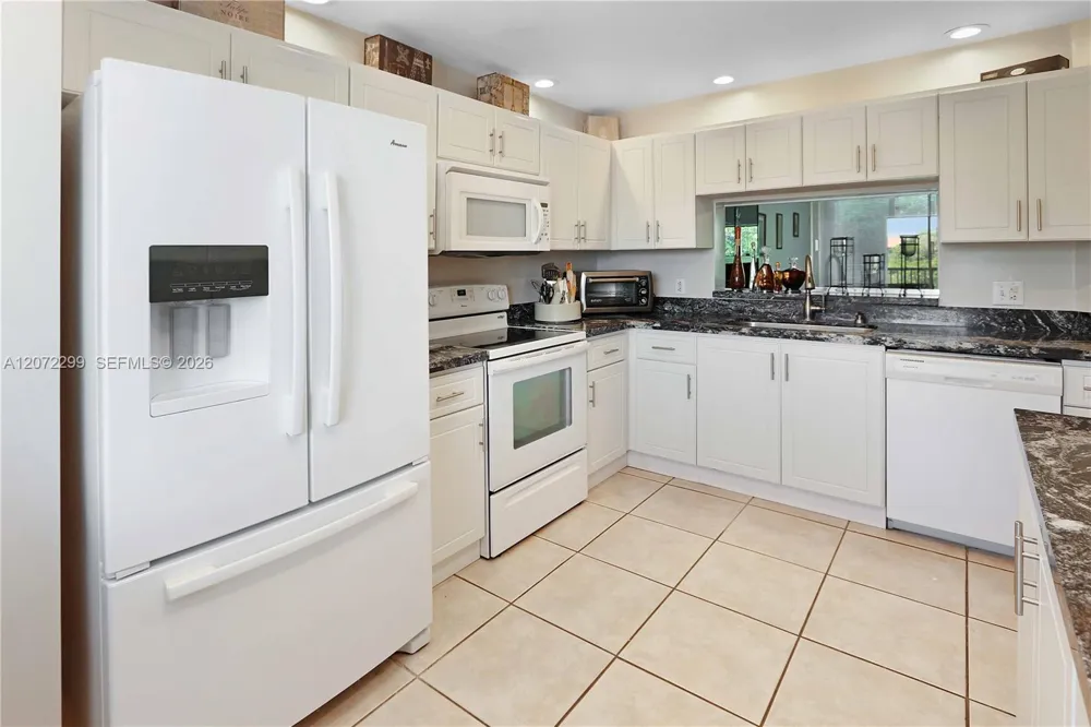 850 SW 138th Ave #408D Pembroke Pines, FL 33027