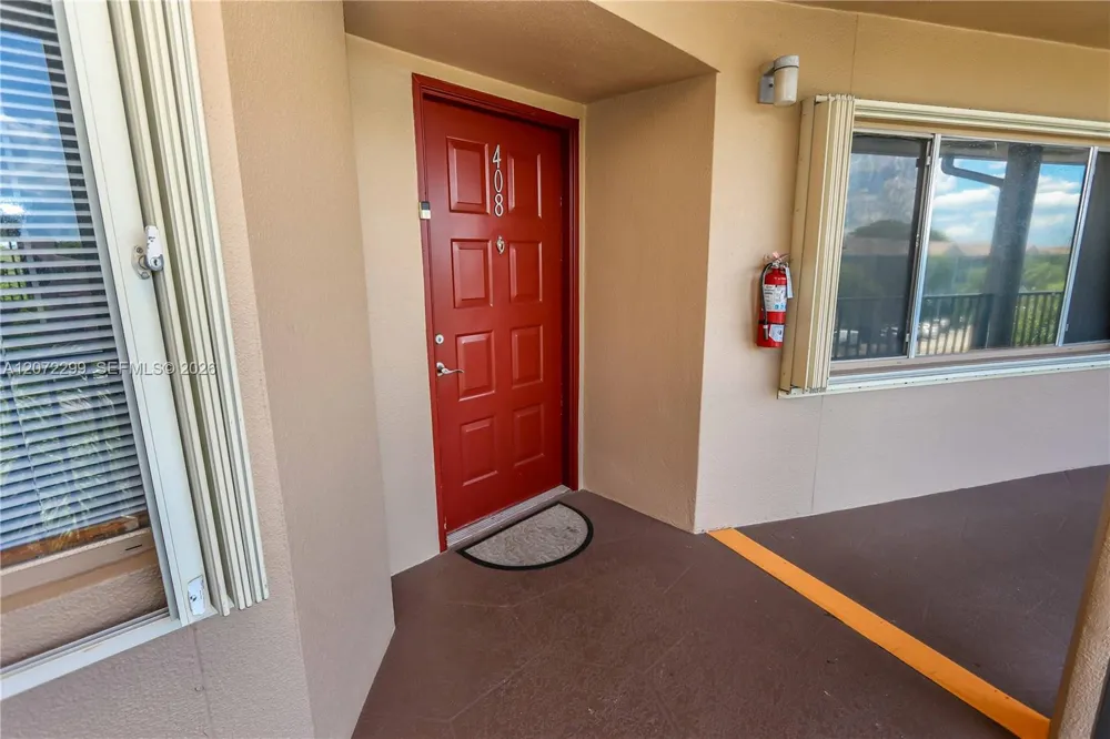 850 SW 138th Ave #408D Pembroke Pines, FL 33027