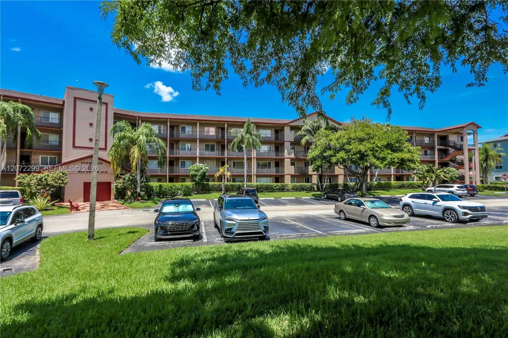 850 SW 138th Ave #408D Pembroke Pines, FL 33027