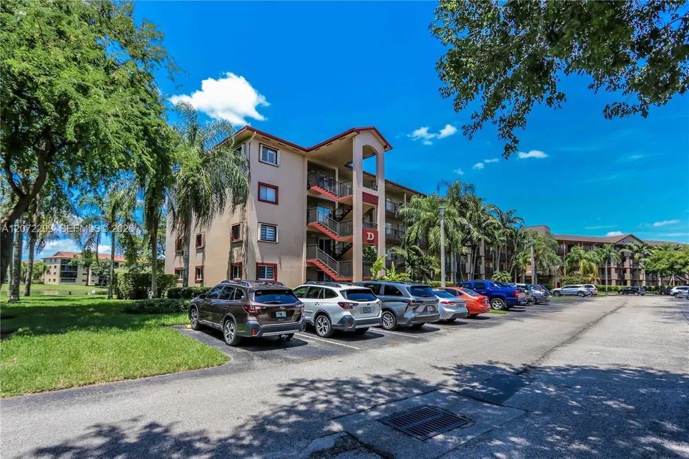 850 SW 138th Ave #408D Pembroke Pines, FL 33027