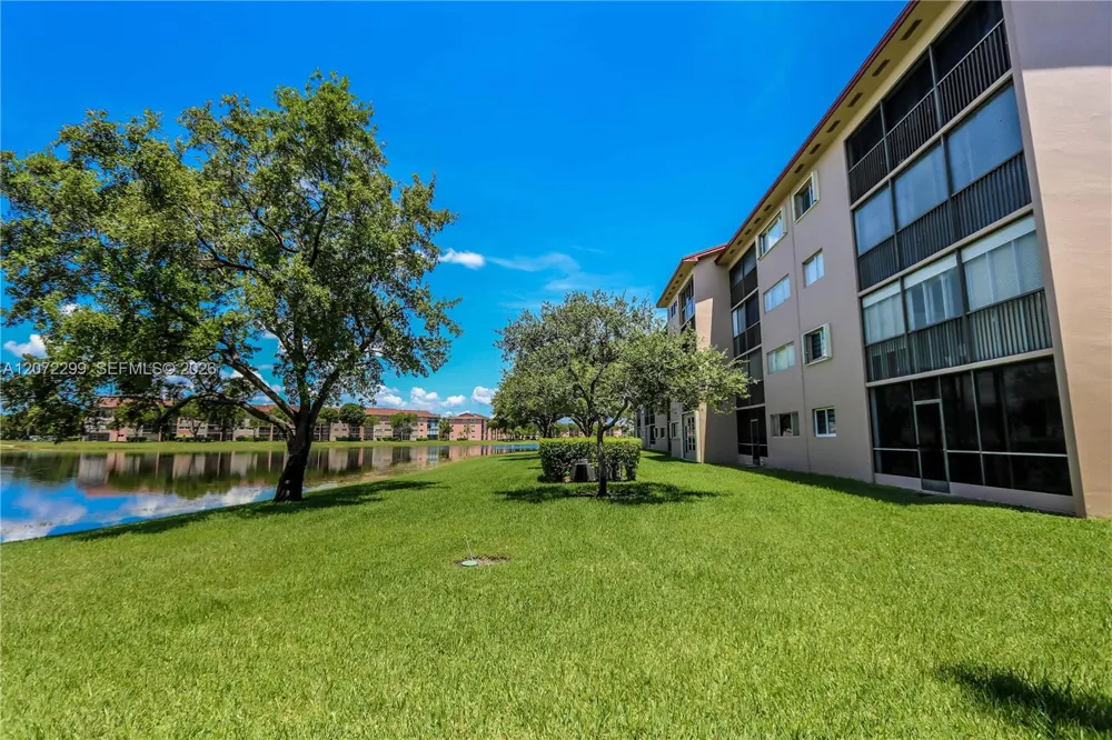850 SW 138th Ave #408D Pembroke Pines, FL 33027