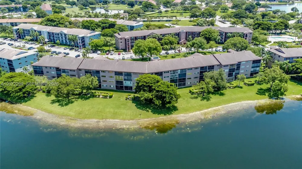 850 SW 138th Ave #408D Pembroke Pines, FL 33027