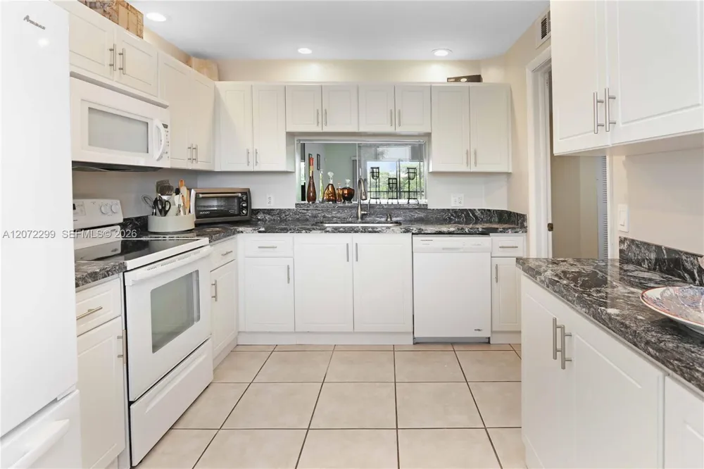 850 SW 138th Ave #408D Pembroke Pines, FL 33027