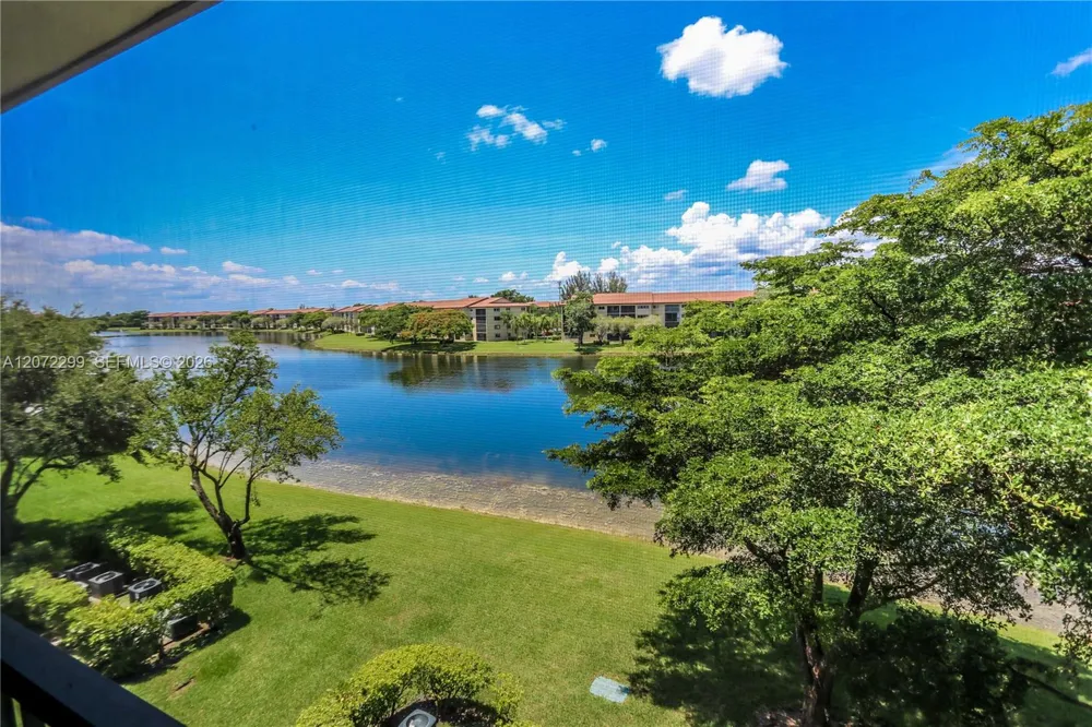 850 SW 138th Ave #408D Pembroke Pines, FL 33027