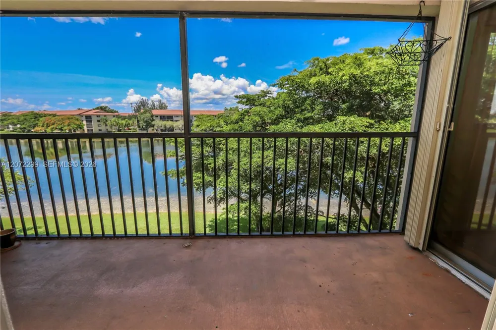 850 SW 138th Ave #408D Pembroke Pines, FL 33027