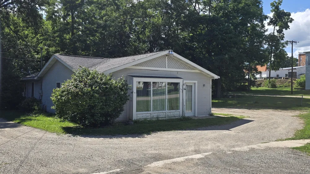 116 Sherman Street Brooklyn, MI 49230