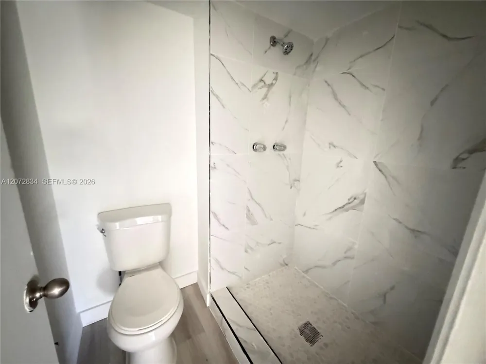 5090 SW 64th Ave #305 Davie, FL 33314