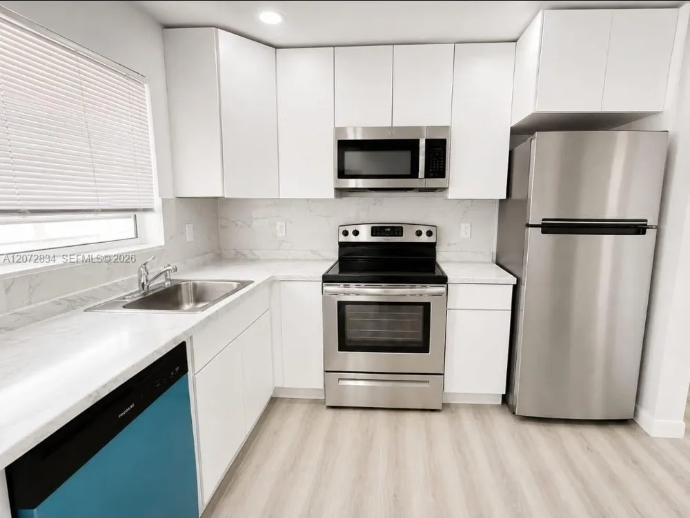 5090 SW 64th Ave #305 Davie, FL 33314