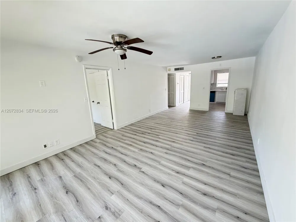 5090 SW 64th Ave #305 Davie, FL 33314