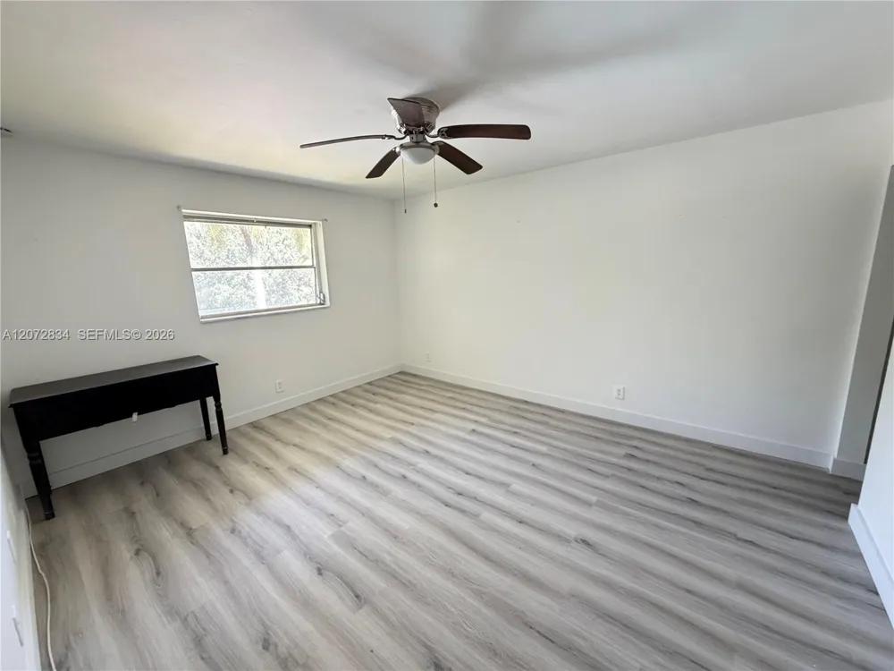 5090 SW 64th Ave #305 Davie, FL 33314