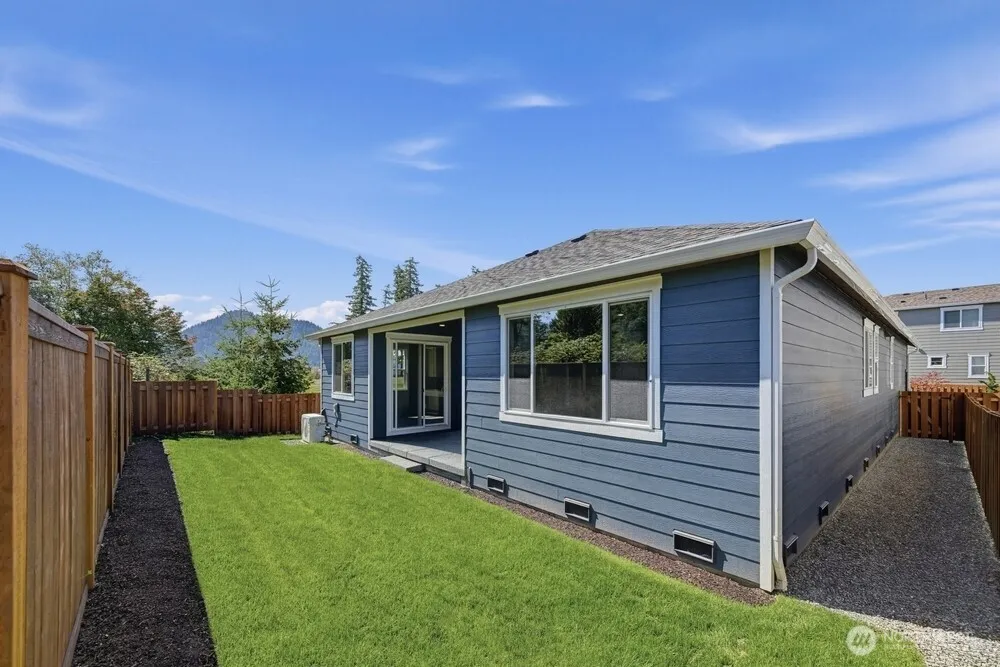 601 Barquist Lane Enumclaw, WA 98022