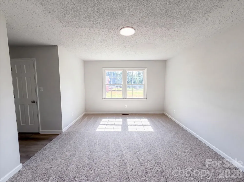 4202 Wrentree Drive Dallas, NC 28034