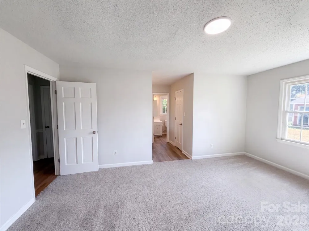 4202 Wrentree Drive Dallas, NC 28034