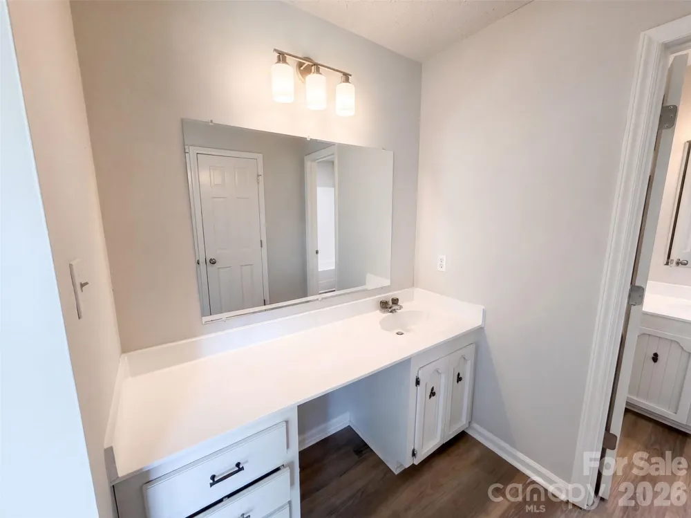 4202 Wrentree Drive Dallas, NC 28034
