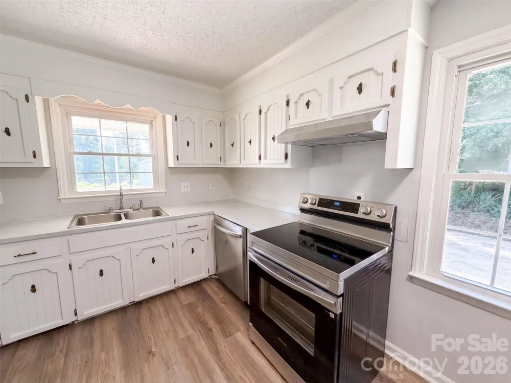 4202 Wrentree Drive Dallas, NC 28034
