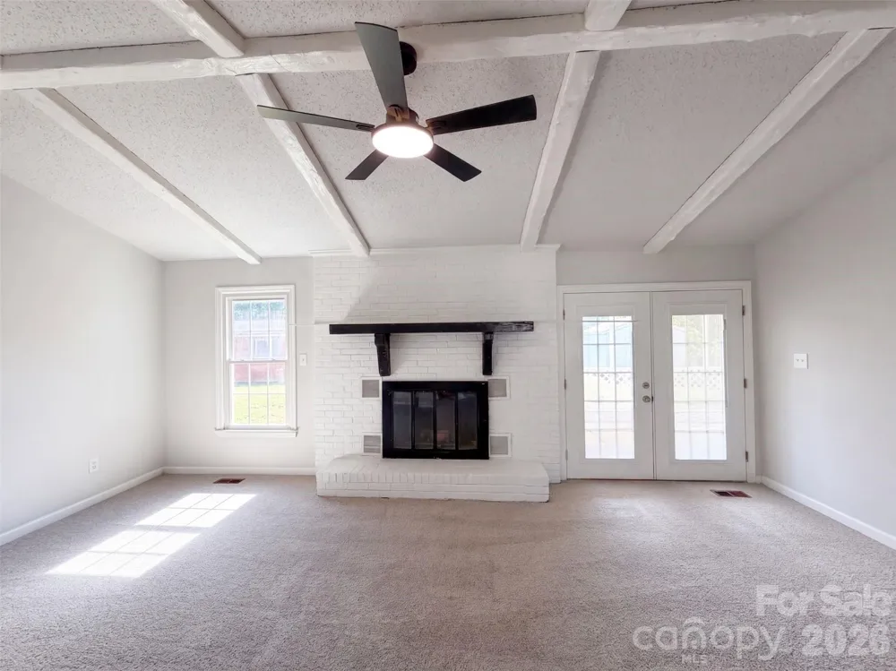 4202 Wrentree Drive Dallas, NC 28034