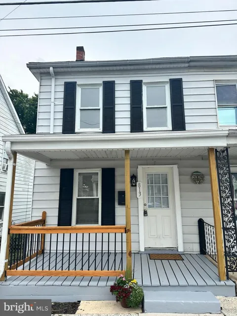 813 DALE STREET
