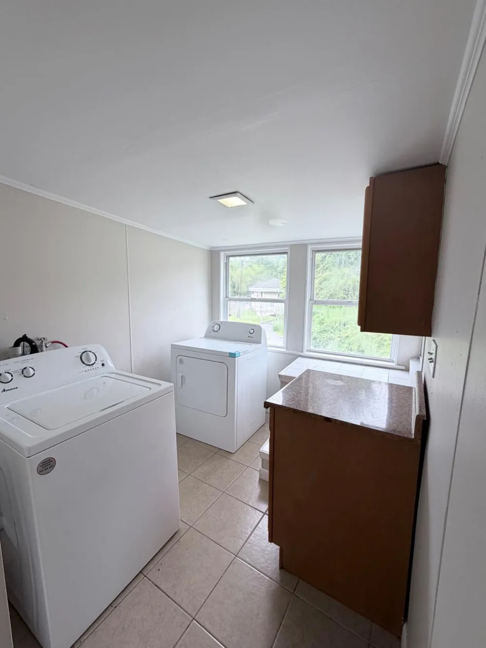 17 MADISON AVENUE Mount Holly, NJ 08060
