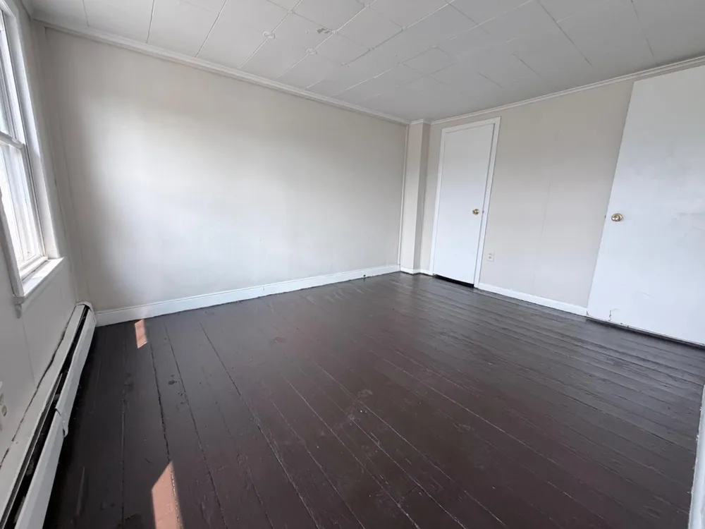 17 MADISON AVENUE Mount Holly, NJ 08060