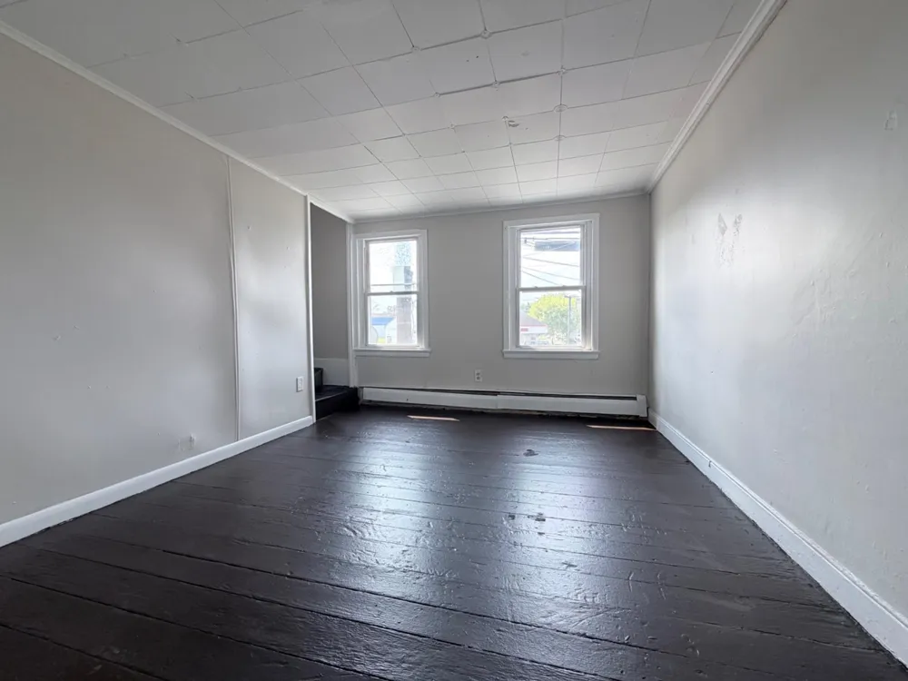 17 MADISON AVENUE Mount Holly, NJ 08060