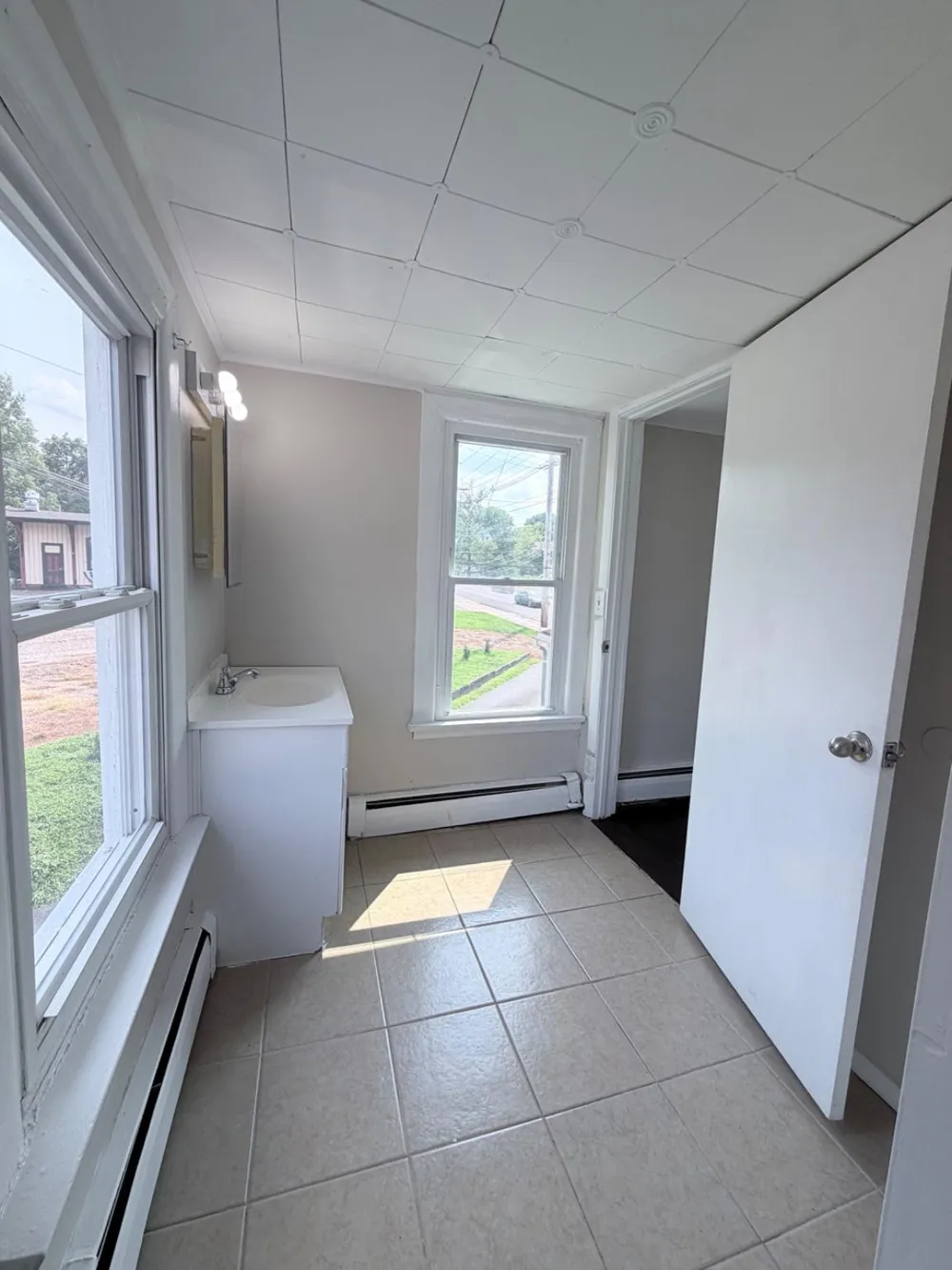 17 MADISON AVENUE Mount Holly, NJ 08060