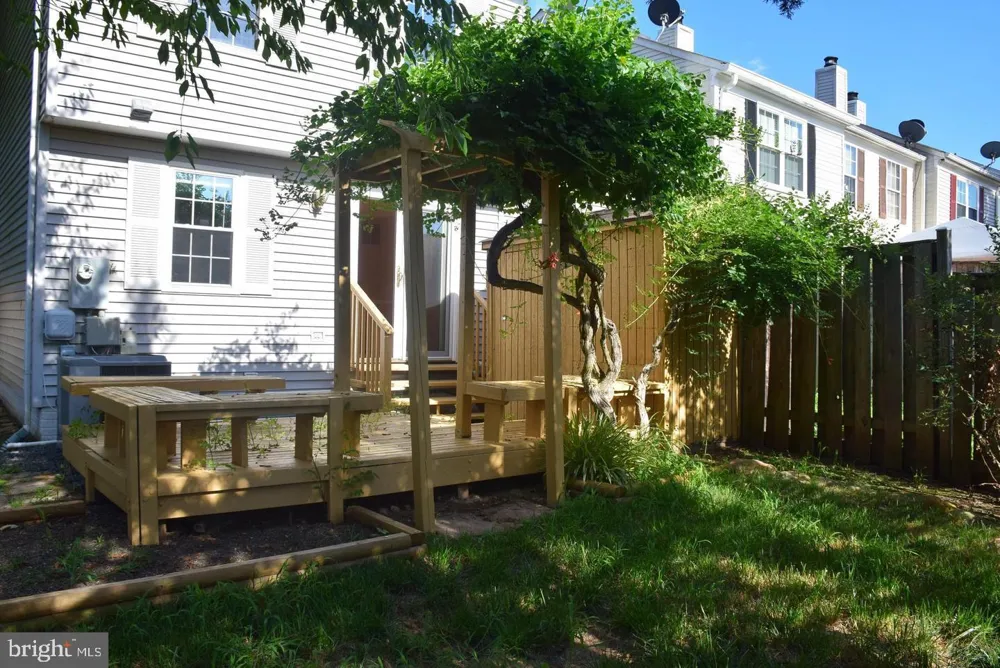 2 QUINCY COURT Sterling, VA 20165