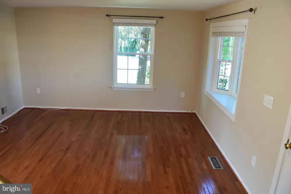 2 QUINCY COURT Sterling, VA 20165