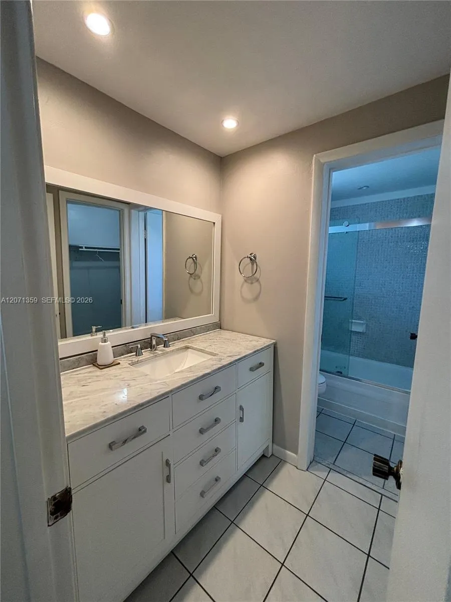 201 178th Dr #337 Sunny Isles Beach, FL 33160