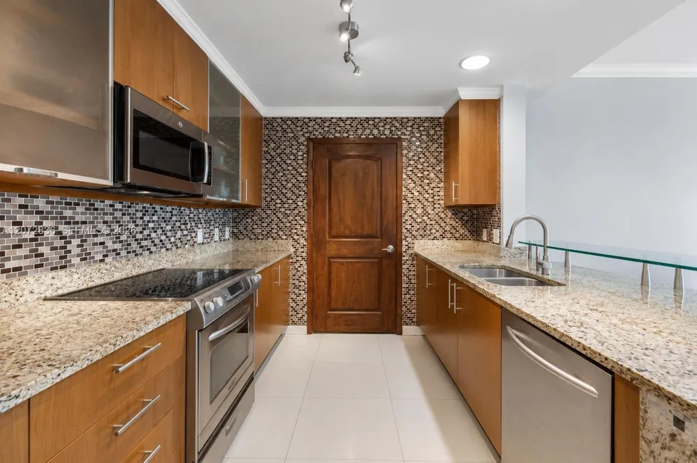 1945 S Ocean Dr #2209 Hallandale Beach, FL 33009