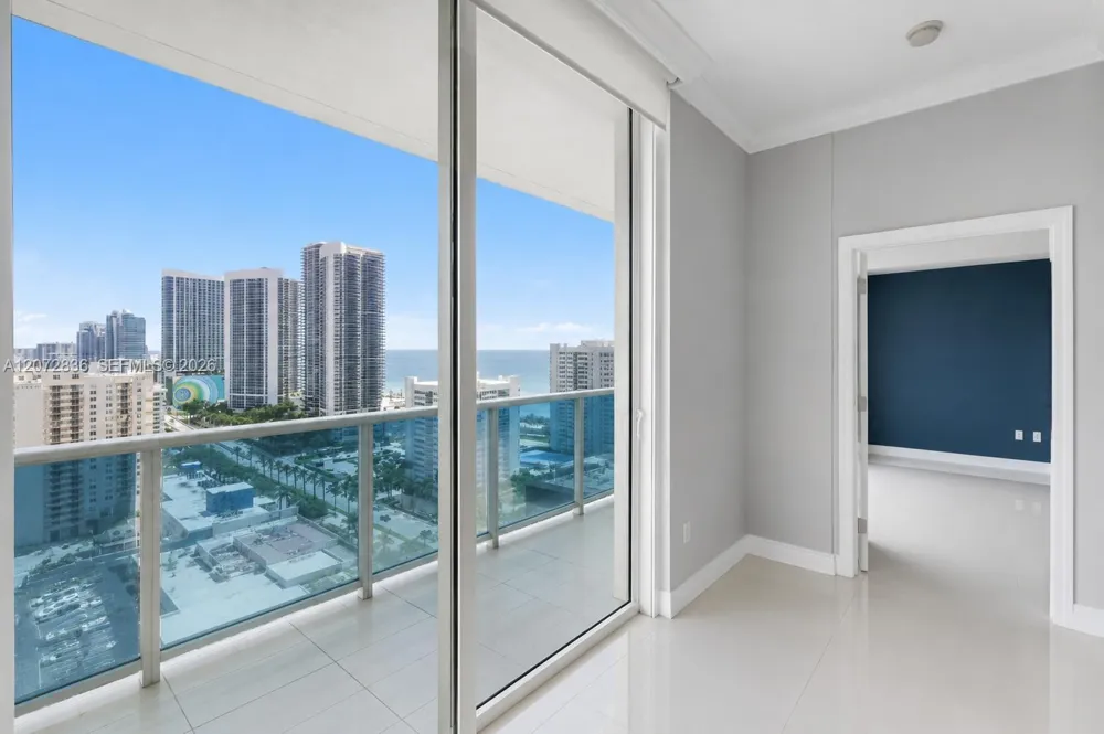 1945 S Ocean Dr #2209 Hallandale Beach, FL 33009
