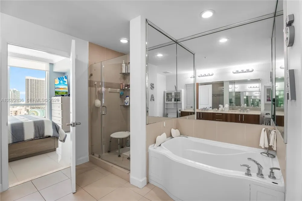1945 S Ocean Dr #2209 Hallandale Beach, FL 33009