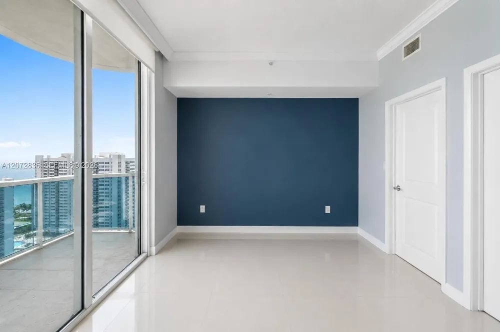 1945 S Ocean Dr #2209 Hallandale Beach, FL 33009