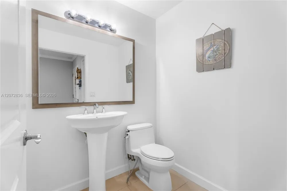 1945 S Ocean Dr #2209 Hallandale Beach, FL 33009