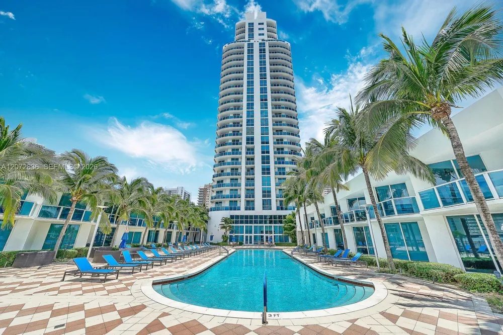 1945 S Ocean Dr #2209 Hallandale Beach, FL 33009