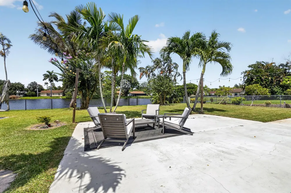 4573 Carthage Circle Lake Worth, FL 33463