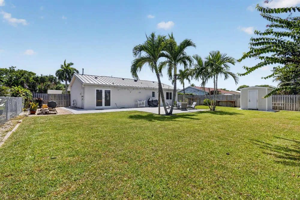 4573 Carthage Circle Lake Worth, FL 33463