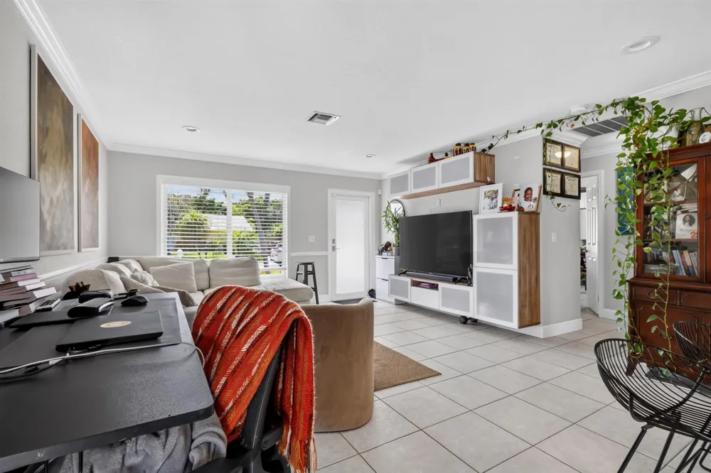 4573 Carthage Circle Lake Worth, FL 33463