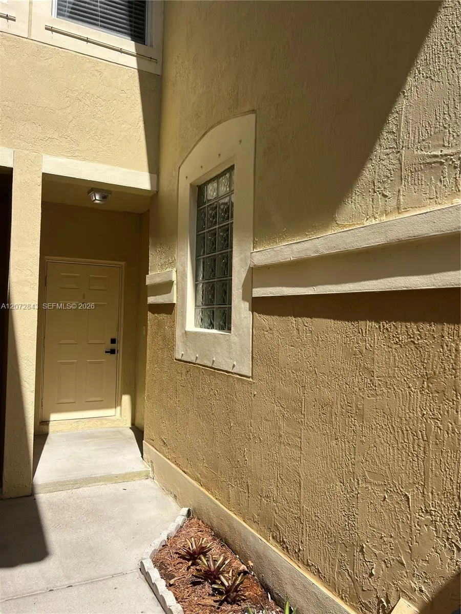 2445 Pasadena Way Weston, FL 33327