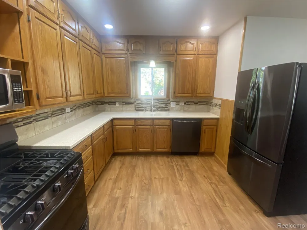 809 Stanton Street Bay City City, MI 48708