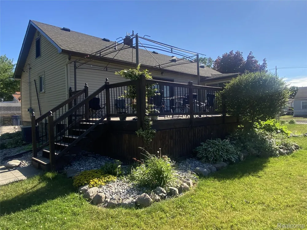 809 Stanton Street Bay City City, MI 48708