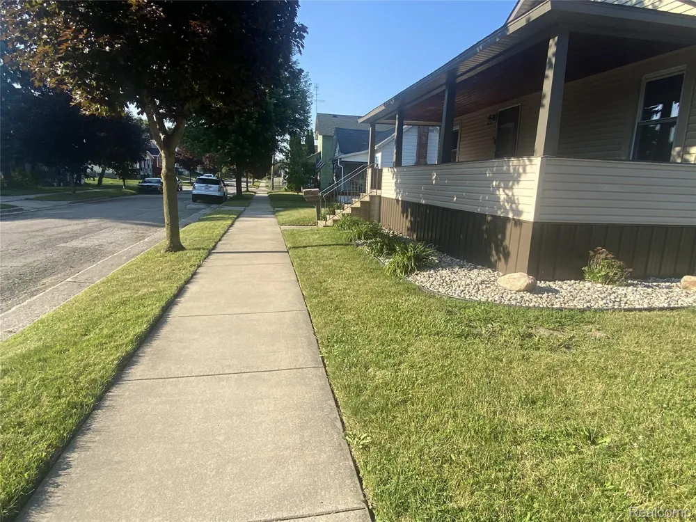 809 Stanton Street Bay City City, MI 48708