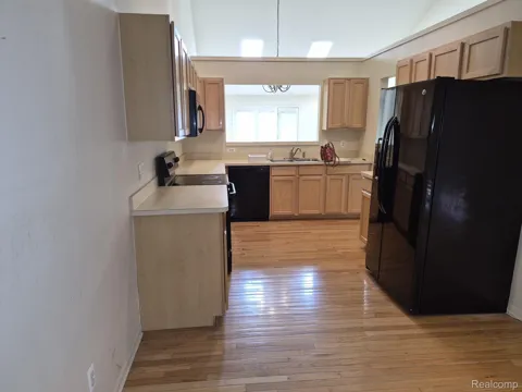 21635 Knights Lane #18