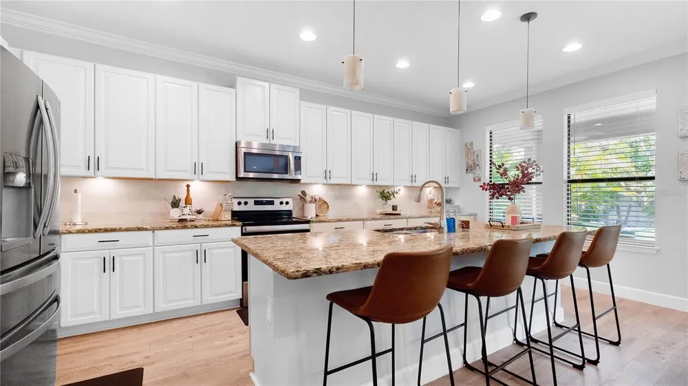 1051 WAX MYRTLE AVENUE Minneola, FL 34715